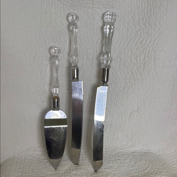 Elegant Silver and Clear Handle Serving Set - Picture 1 of 1